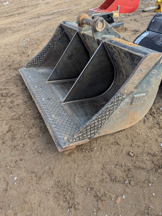 Hard-Facing, photo 4 of 15