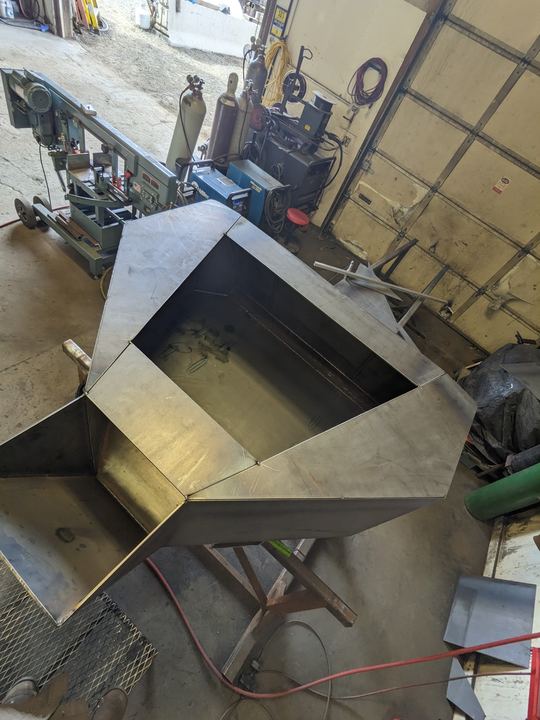 Skid steer post hole concrete bucket, photo 6 of 10
